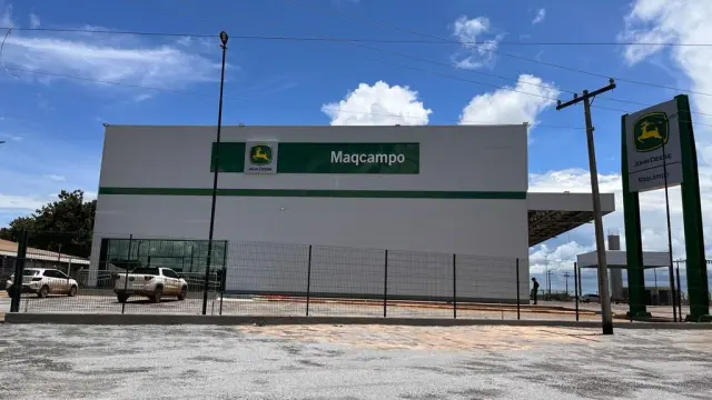 Inauguração da loja Maqcampo John Deere em Silvanopólis